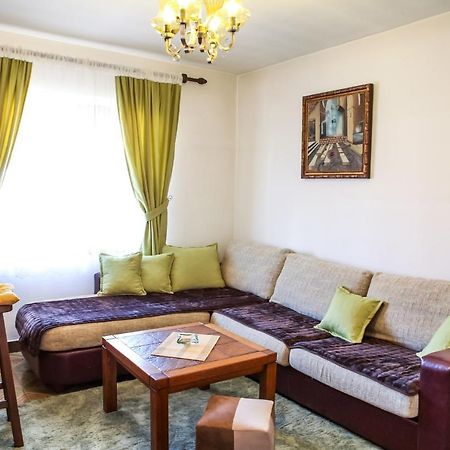 Apartment Dejan Cetinje Eksteriør bilde